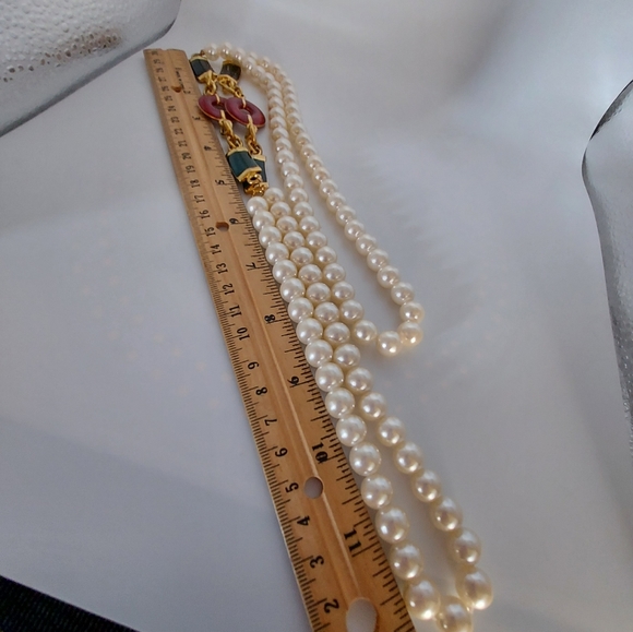 Beautiful Statement Faux Pearl Necklace&Enamel Dark Green&Maroon Metal Segments. - Picture 6 of 12